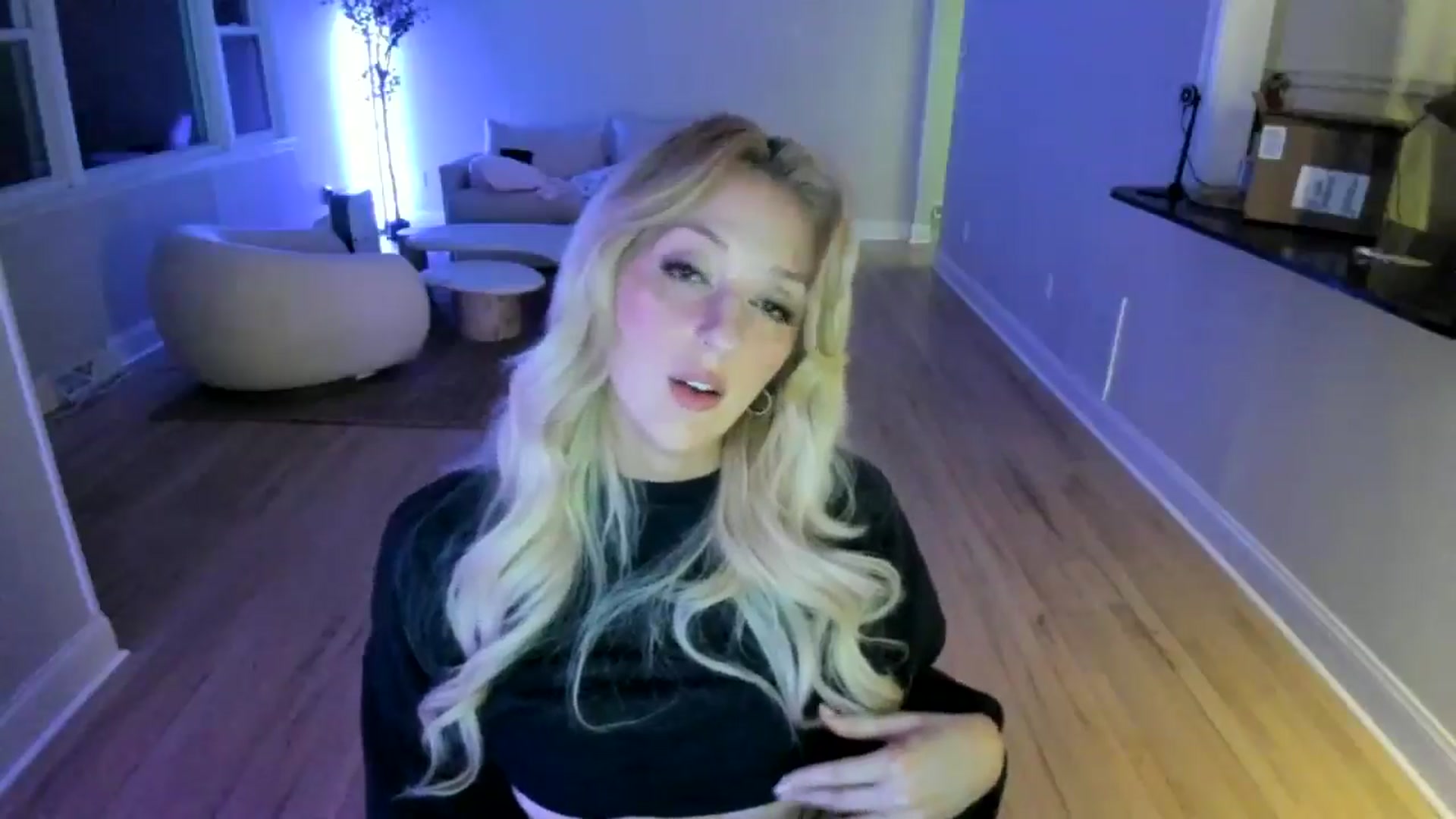 Gallery image thumbnail from Milk_Party's myfreecams stream on, 04/12/2025, 05:10 image 17 of 20