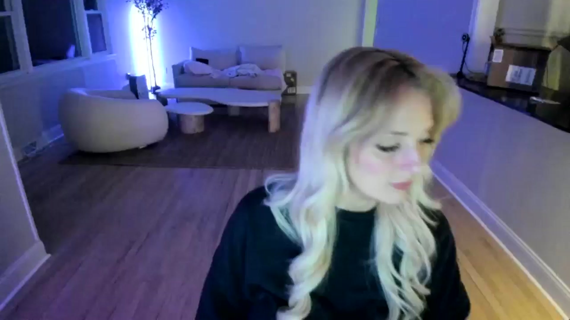 Gallery image thumbnail from Milk_Party's myfreecams stream on, 04/12/2025, 05:10 image 1 of 20