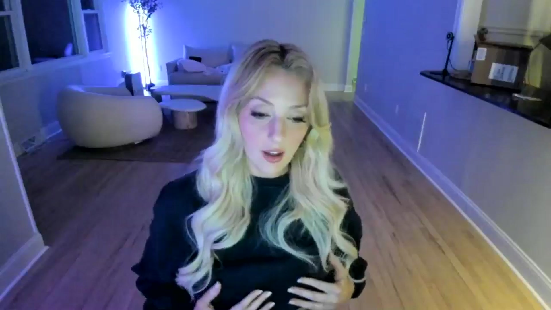 Gallery image thumbnail from Milk_Party's myfreecams stream on, 04/12/2025, 05:10 image 11 of 20
