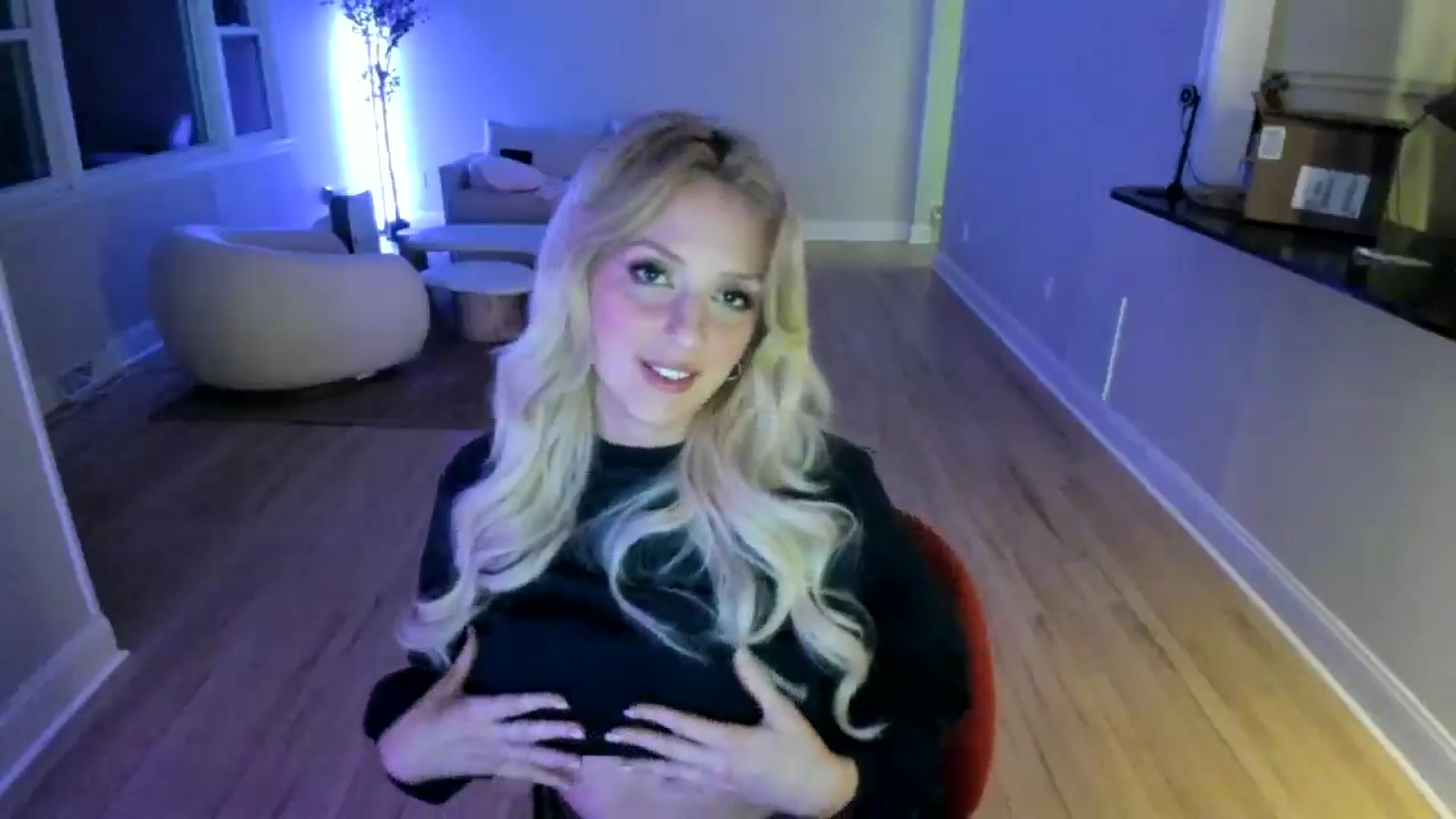 Gallery image thumbnail from Milk_Party's myfreecams stream on, 04/12/2025, 05:10 image 10 of 20