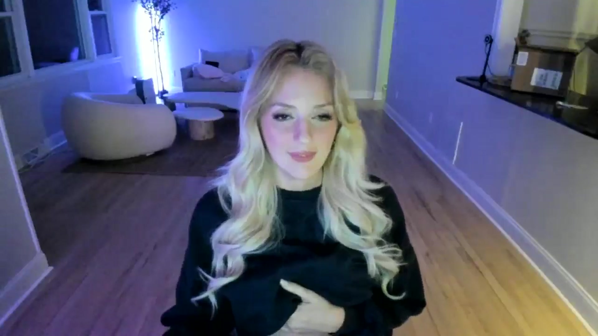 Gallery image thumbnail from Milk_Party's myfreecams stream on, 04/12/2025, 05:10 image 3 of 20