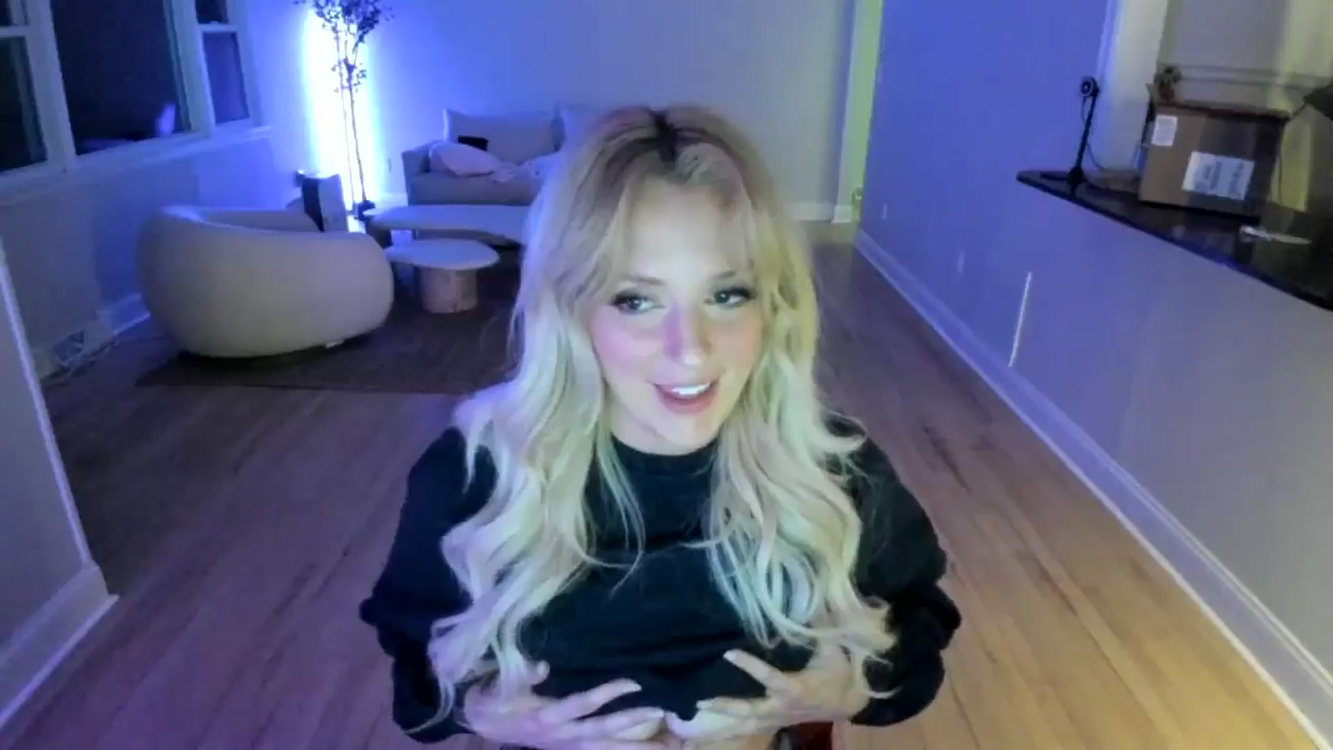 Gallery image thumbnail from Milk_Party's myfreecams stream on, 04/12/2025, 05:55 image 17 of 20