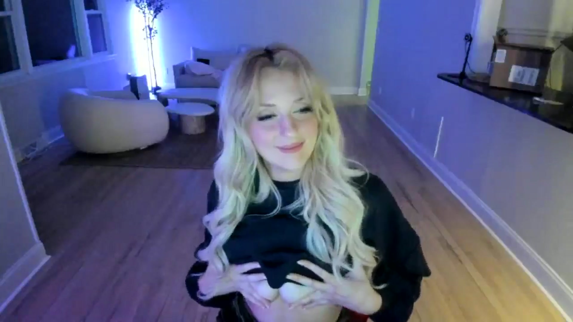 Gallery image thumbnail from Milk_Party's myfreecams stream on, 04/12/2025, 05:55 image 9 of 20