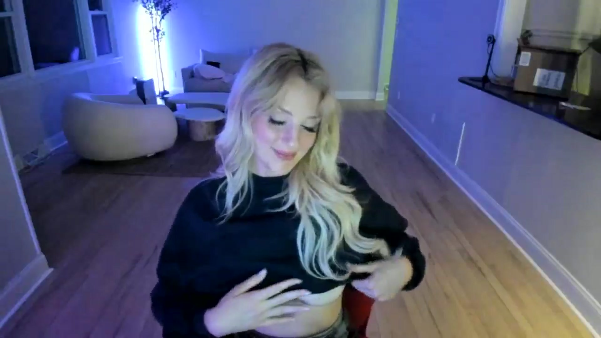 Gallery image thumbnail from Milk_Party's myfreecams stream on, 04/12/2025, 05:55 image 8 of 20