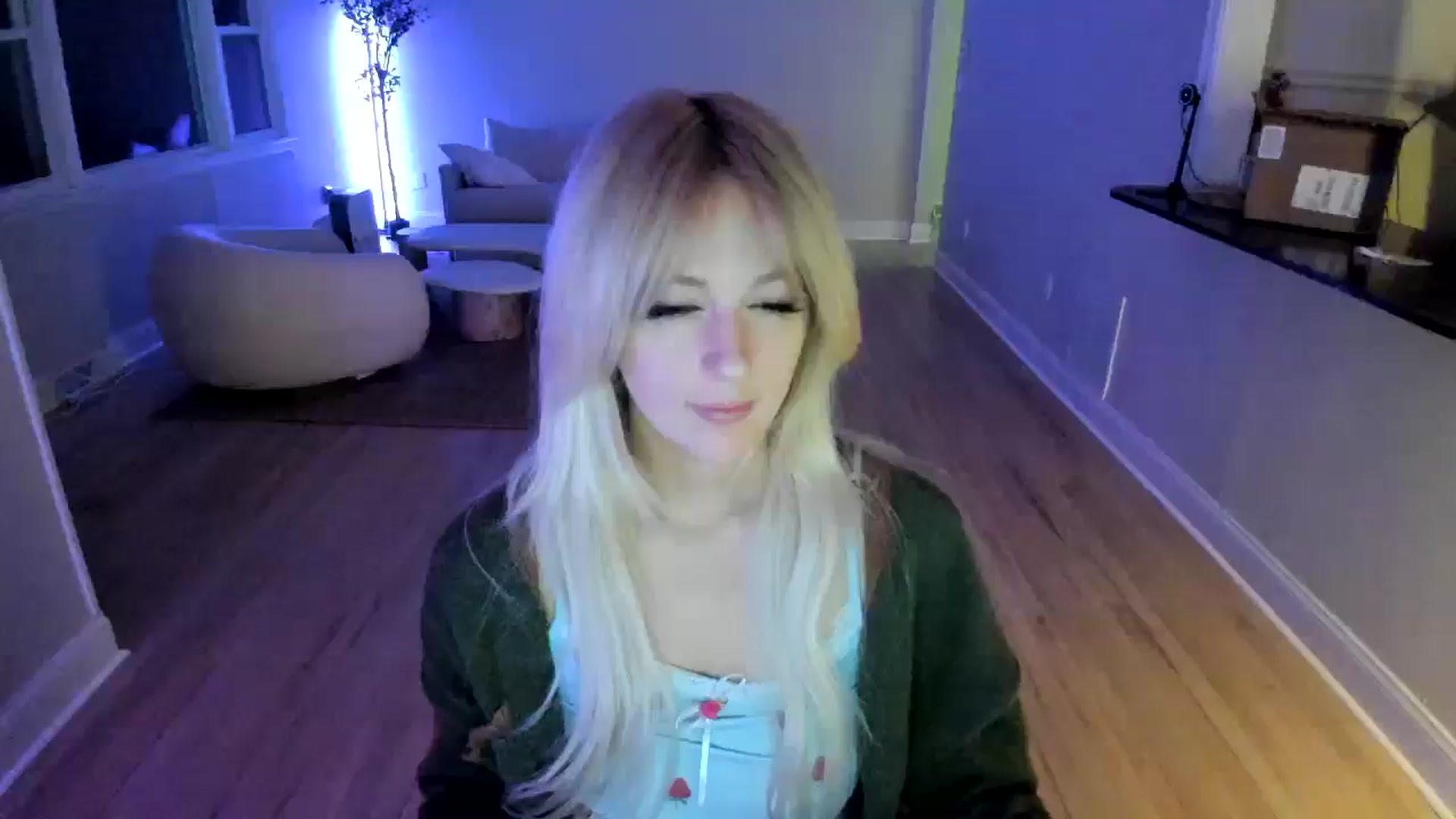 Gallery image thumbnail from Milk_Party's myfreecams stream on, 04/13/2025, 01:21 image 5 of 20