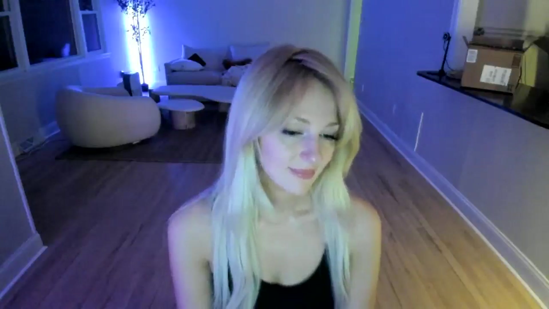 Gallery image thumbnail from Milk_Party's myfreecams stream on, 04/14/2025, 24:58 image 12 of 20
