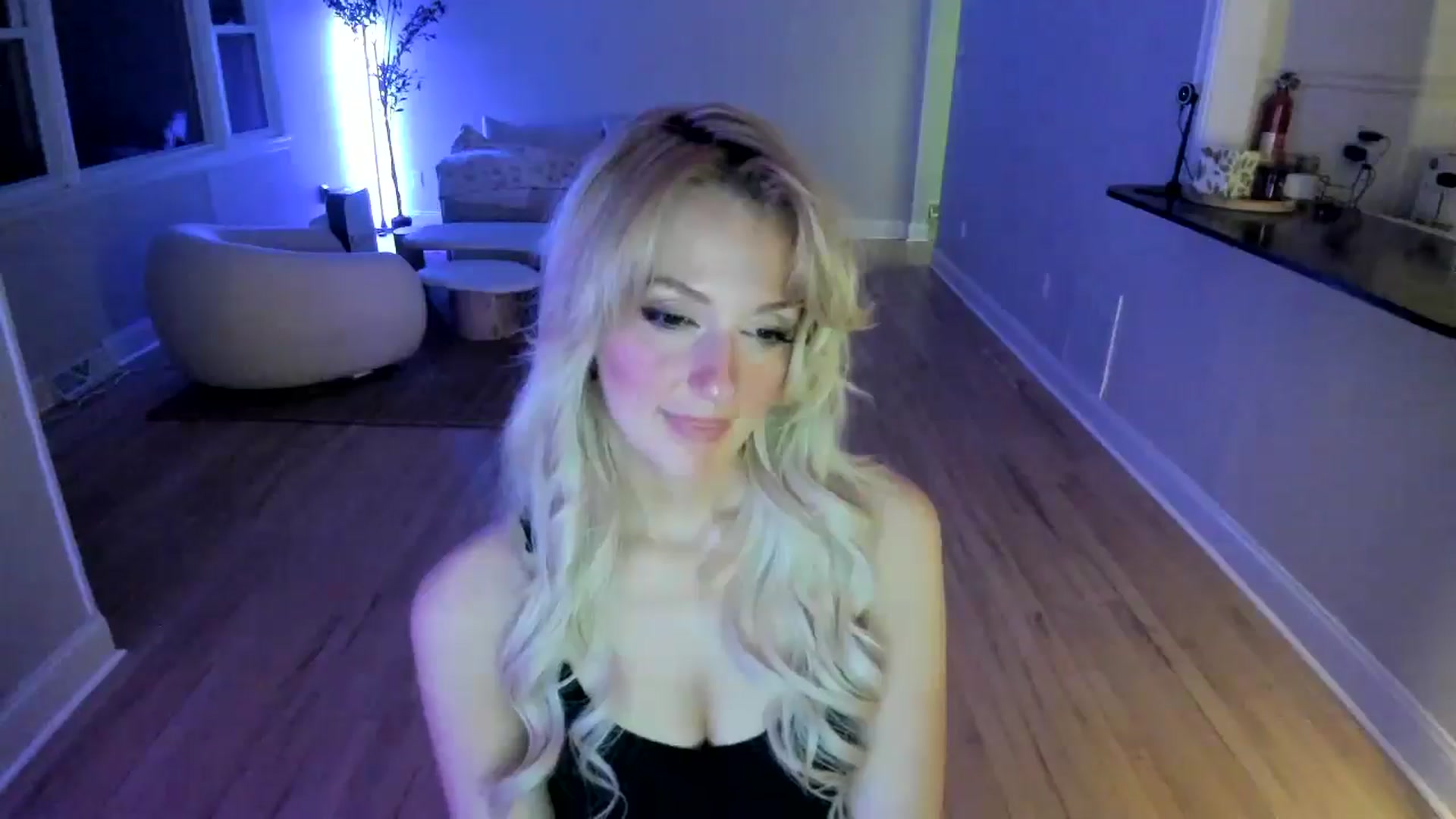 Gallery image thumbnail from Milk_Party's myfreecams stream on, 04/20/2025, 05:34 image 15 of 20