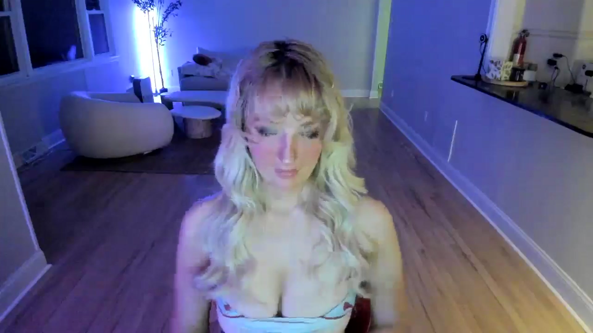 Gallery image thumbnail from Milk_Party's myfreecams stream on, 04/21/2025, 01:03 image 20 of 20
