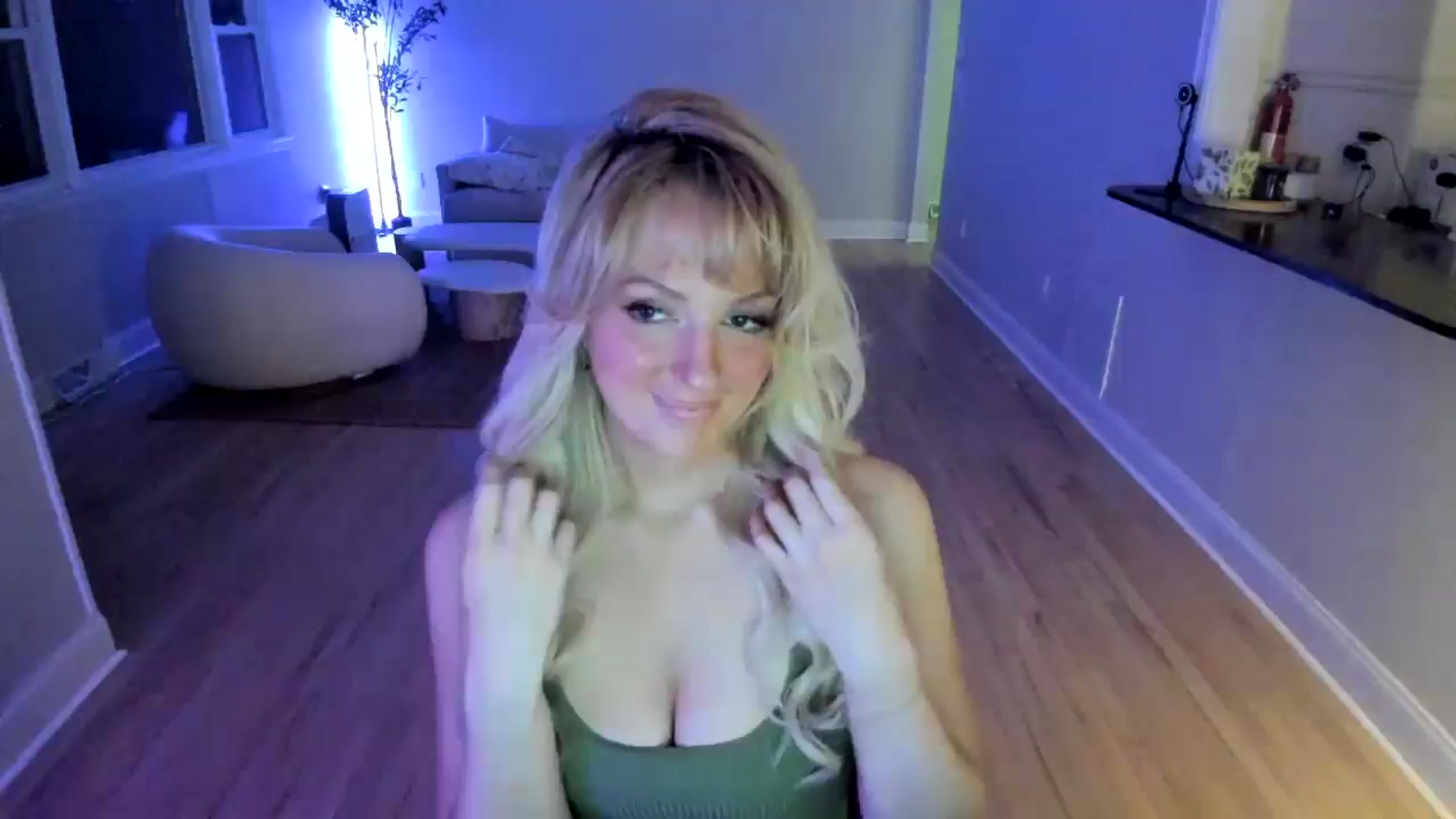 Gallery image thumbnail from Milk_Party's myfreecams stream on, 04/21/2025, 03:23 image 1 of 20