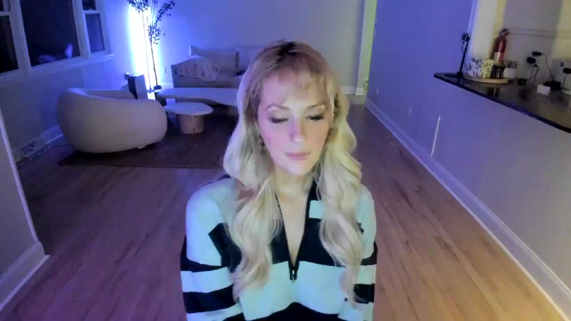 Gallery image thumbnail from Milk_Party's myfreecams stream on, 04/22/2025, 04:21 image 13 of 20