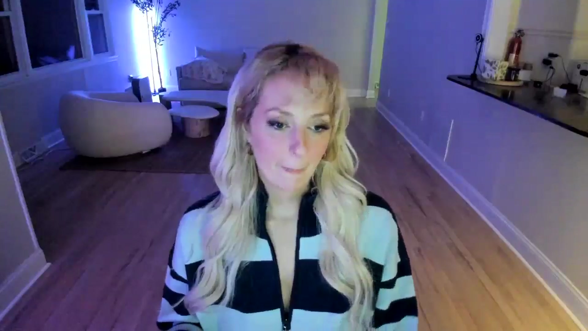 Gallery image thumbnail from Milk_Party's myfreecams stream on, 04/22/2025, 04:21 image 10 of 20