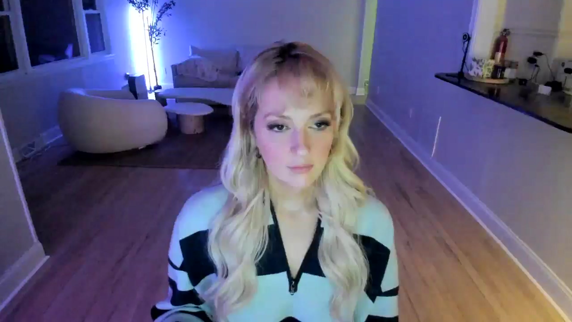 Gallery image thumbnail from Milk_Party's myfreecams stream on, 04/22/2025, 04:21 image 14 of 20