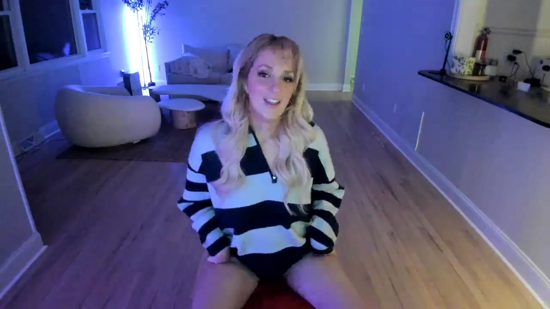 Gallery image thumbnail from Milk_Party's myfreecams stream on, 04/22/2025, 04:21 image 17 of 20