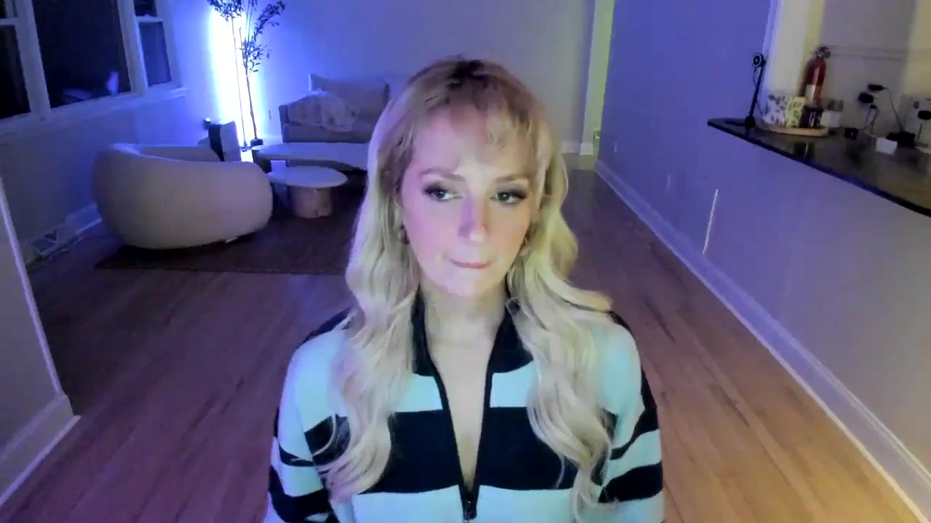 Gallery image thumbnail from Milk_Party's myfreecams stream on, 04/22/2025, 04:21 image 16 of 20
