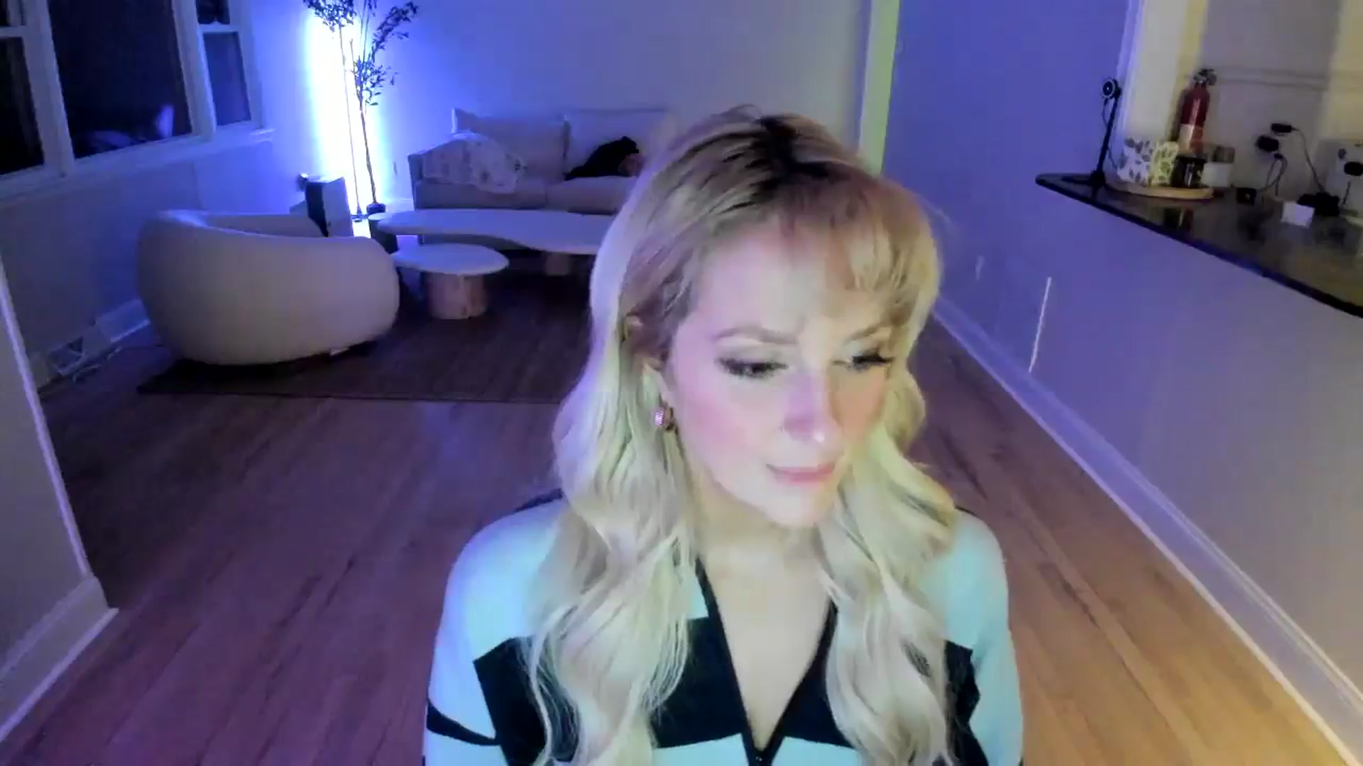 Gallery image thumbnail from Milk_Party's myfreecams stream on, 04/22/2025, 04:21 image 15 of 20