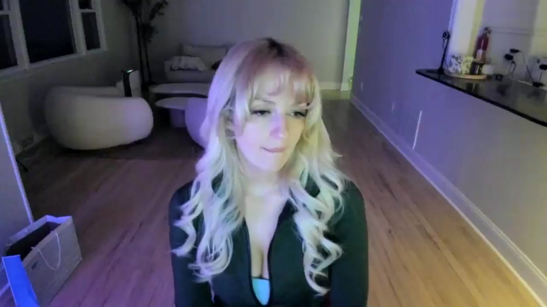 Gallery image thumbnail from Milk_Party's myfreecams stream on, 04/25/2025, 24:41 image 4 of 20