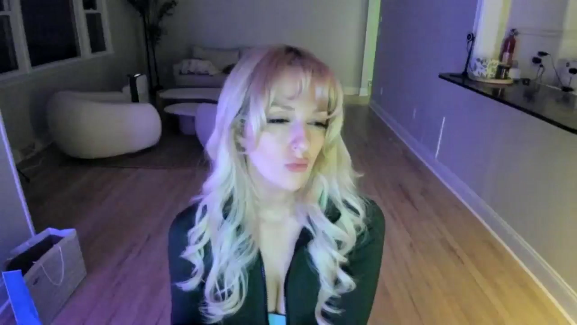 Gallery image thumbnail from Milk_Party's myfreecams stream on, 04/25/2025, 24:41 image 3 of 20