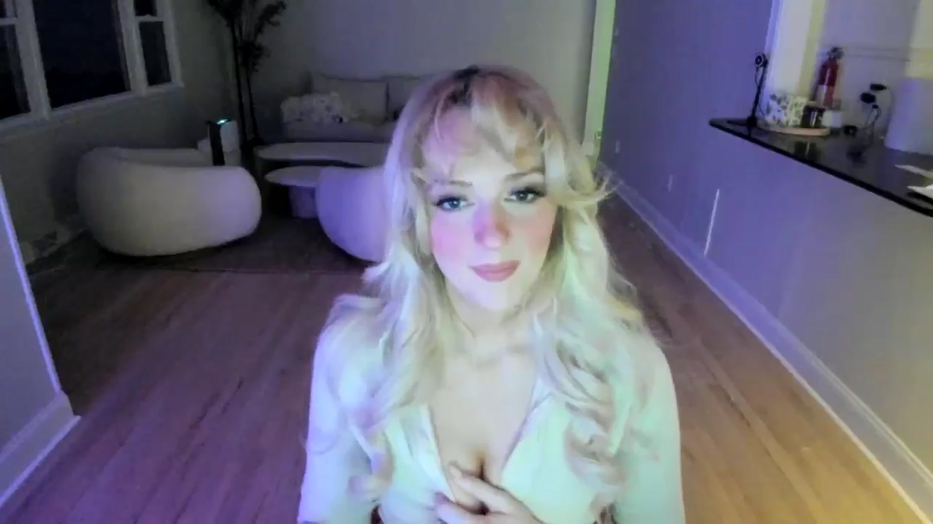 Gallery image thumbnail from Milk_Party's myfreecams stream on, 04/27/2025, 02:47 image 18 of 20