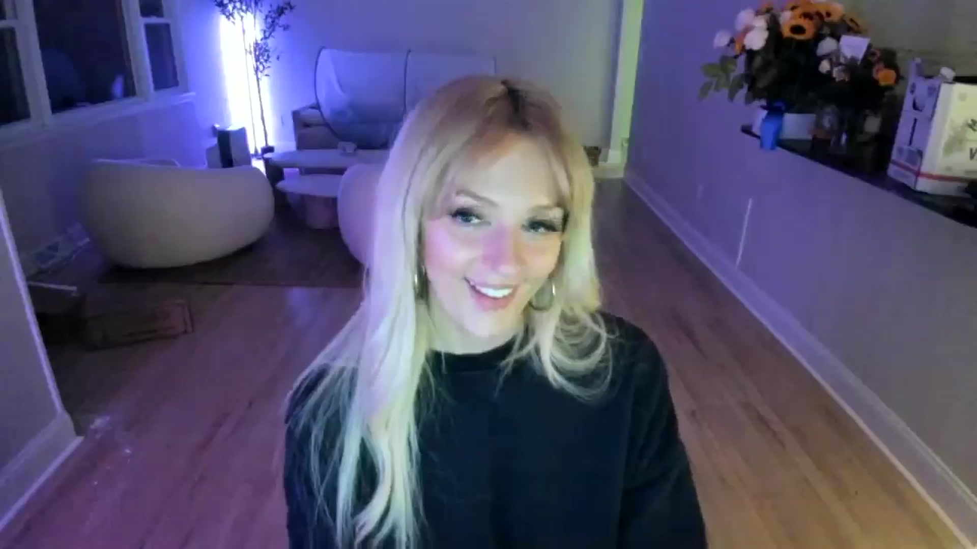Gallery image thumbnail from Milk_Party's myfreecams stream on, 06/01/2025, 05:34 image 17 of 20
