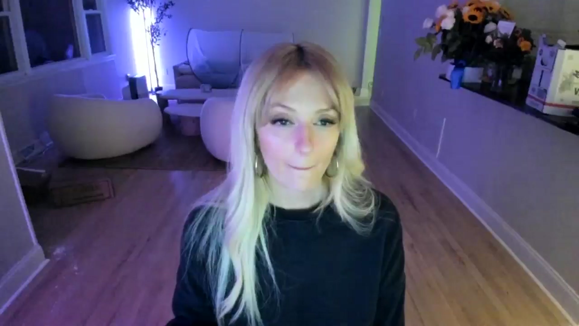 Gallery image thumbnail from Milk_Party's myfreecams stream on, 06/01/2025, 05:34 image 15 of 20