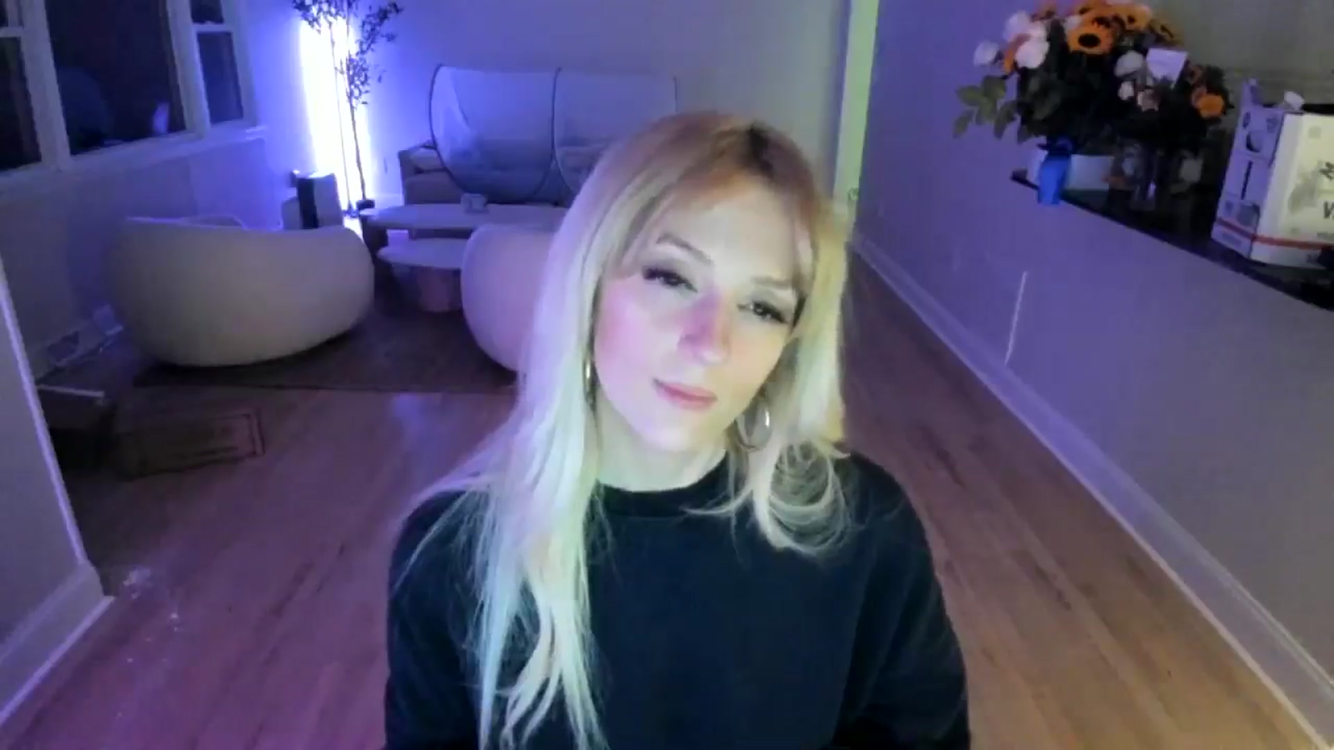 Gallery image thumbnail from Milk_Party's myfreecams stream on, 06/01/2025, 05:34 image 11 of 20