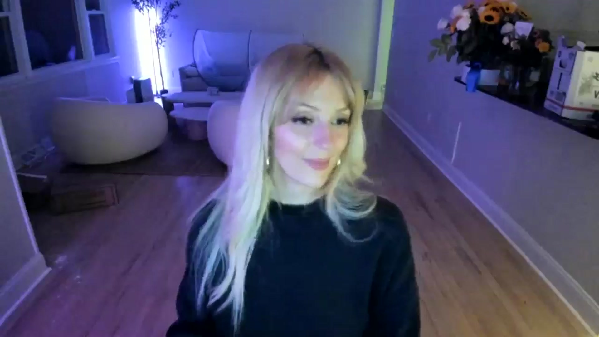 Gallery image thumbnail from Milk_Party's myfreecams stream on, 06/01/2025, 05:34 image 19 of 20