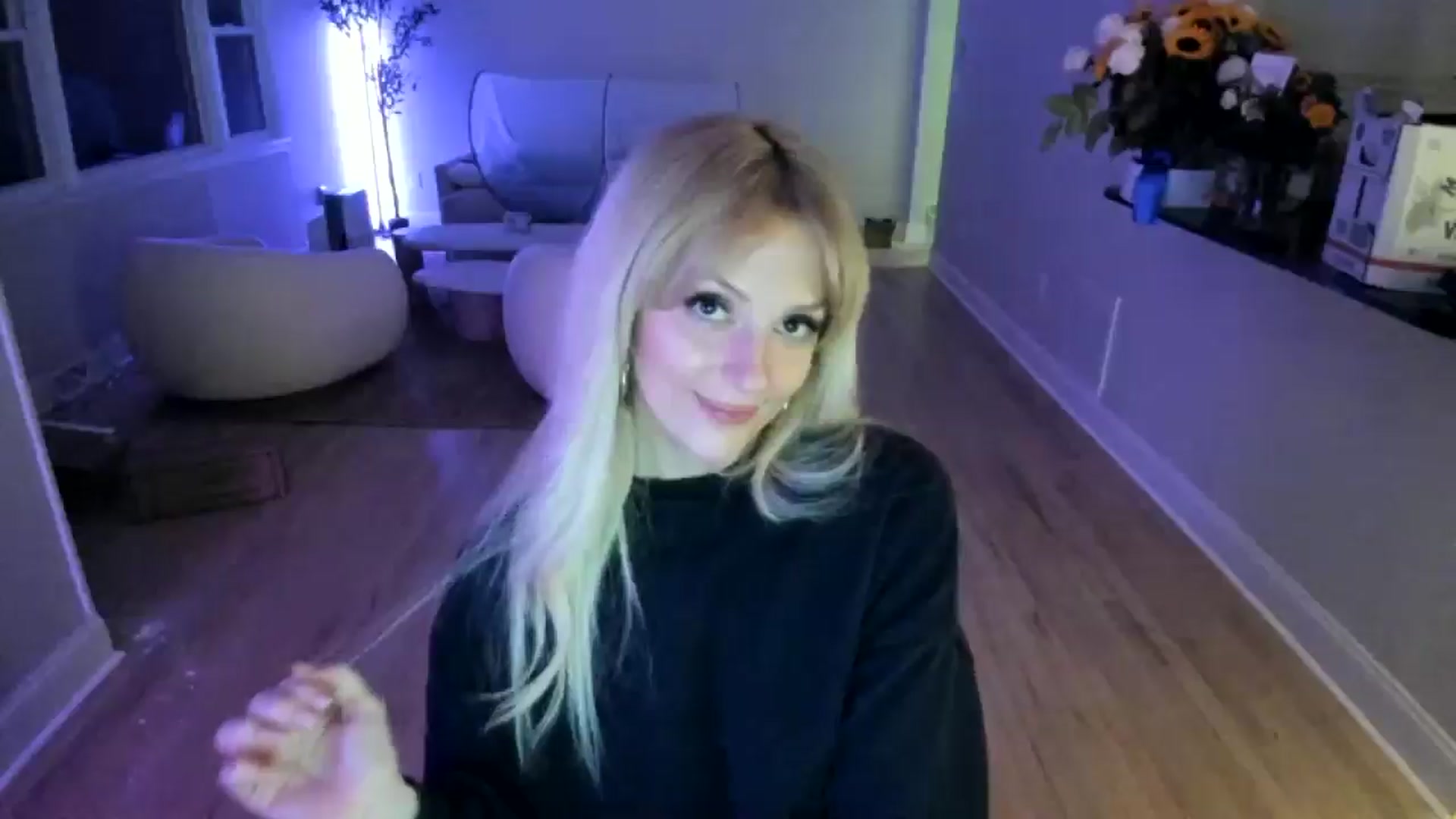 Gallery image thumbnail from Milk_Party's myfreecams stream on, 06/01/2025, 05:34 image 12 of 20