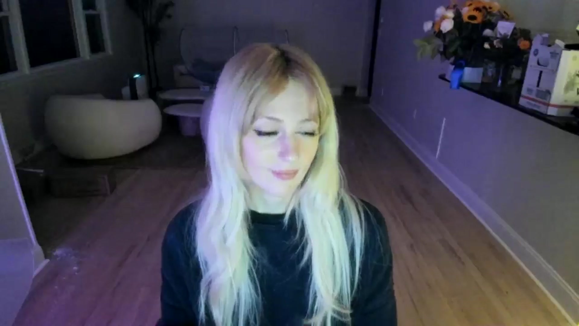 Gallery image thumbnail from Milk_Party's myfreecams stream on, 06/03/2025, 03:32 image 18 of 20