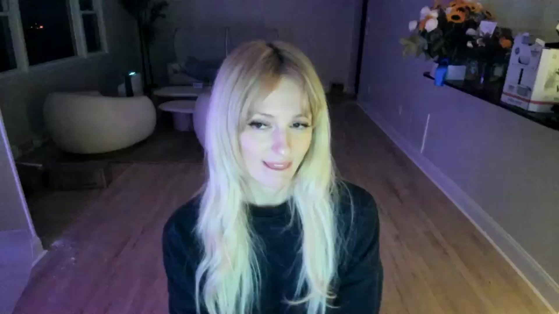 Gallery image thumbnail from Milk_Party's myfreecams stream on, 06/03/2025, 03:32 image 1 of 20