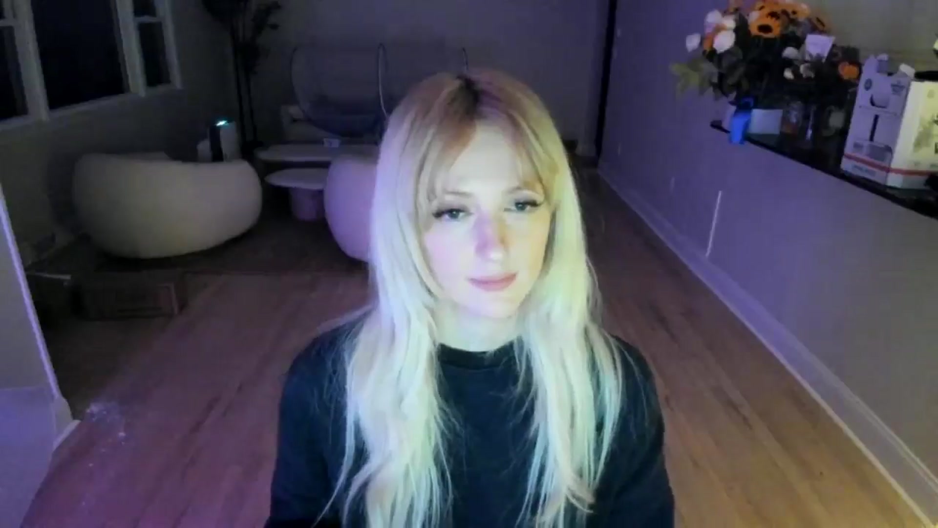Gallery image thumbnail from Milk_Party's myfreecams stream on, 06/03/2025, 03:32 image 16 of 20