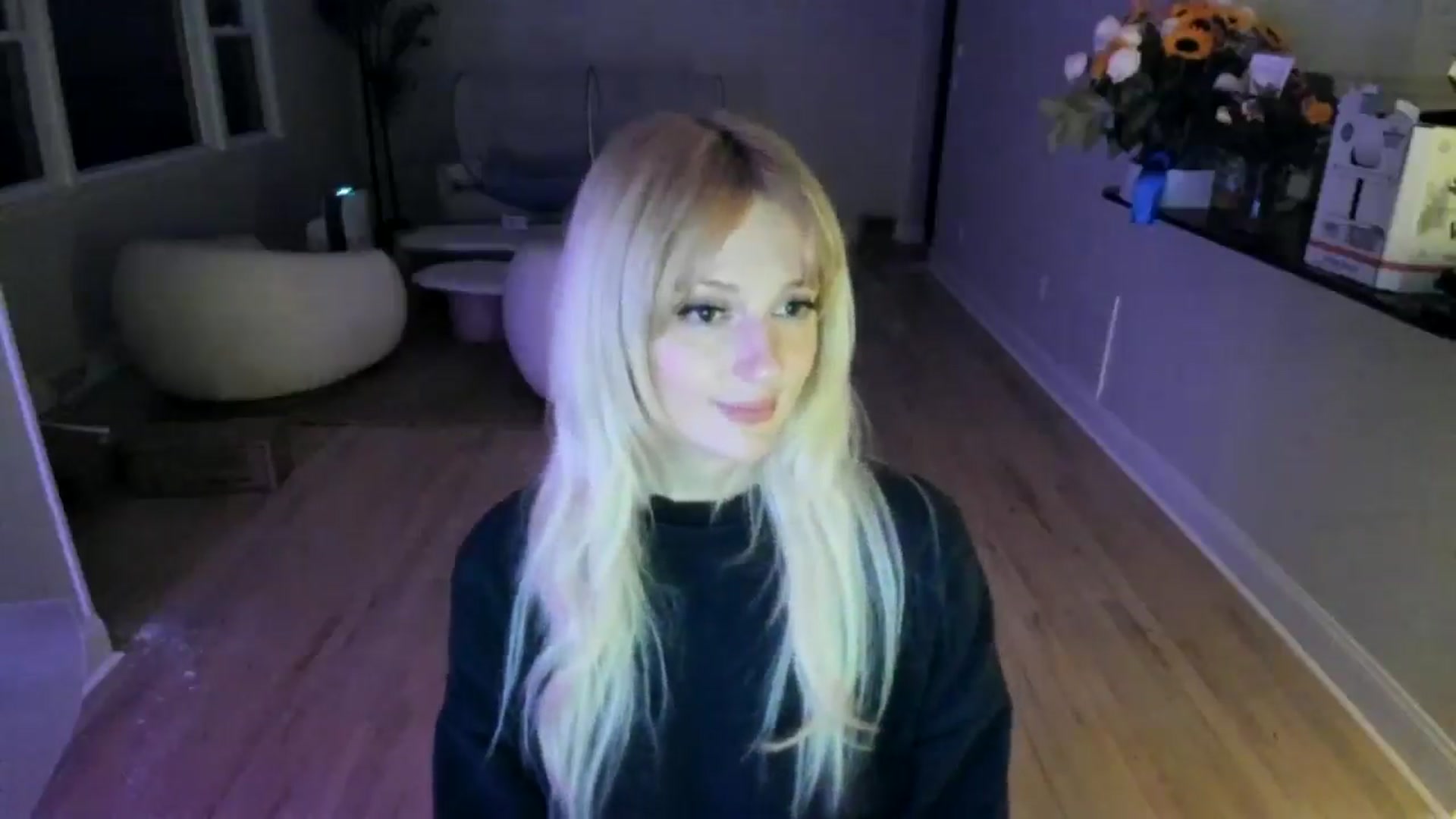 Gallery image thumbnail from Milk_Party's myfreecams stream on, 06/03/2025, 03:32 image 6 of 20