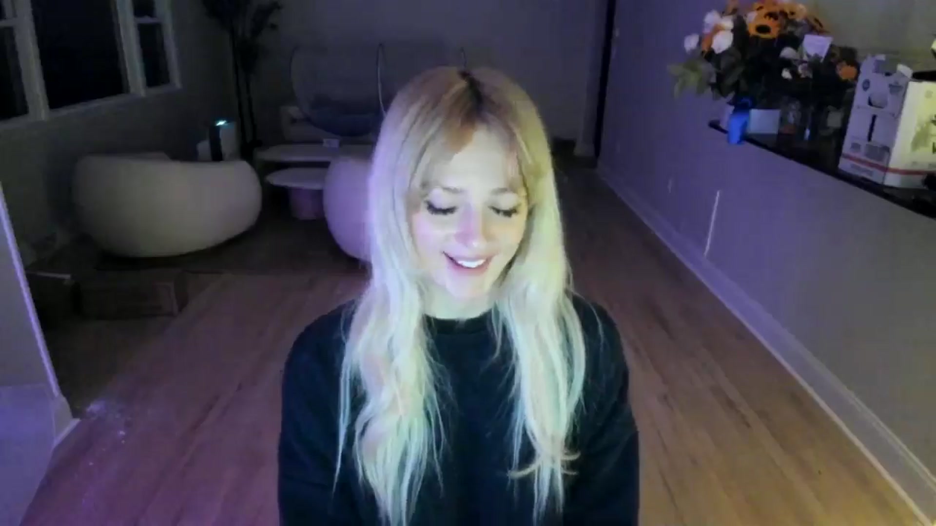 Gallery image thumbnail from Milk_Party's myfreecams stream on, 06/03/2025, 03:32 image 4 of 20