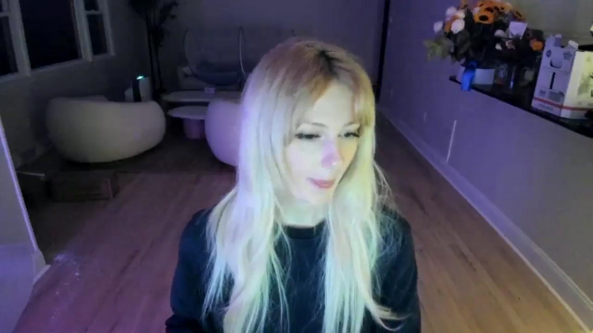 Gallery image thumbnail from Milk_Party's myfreecams stream on, 06/03/2025, 04:21 image 4 of 20