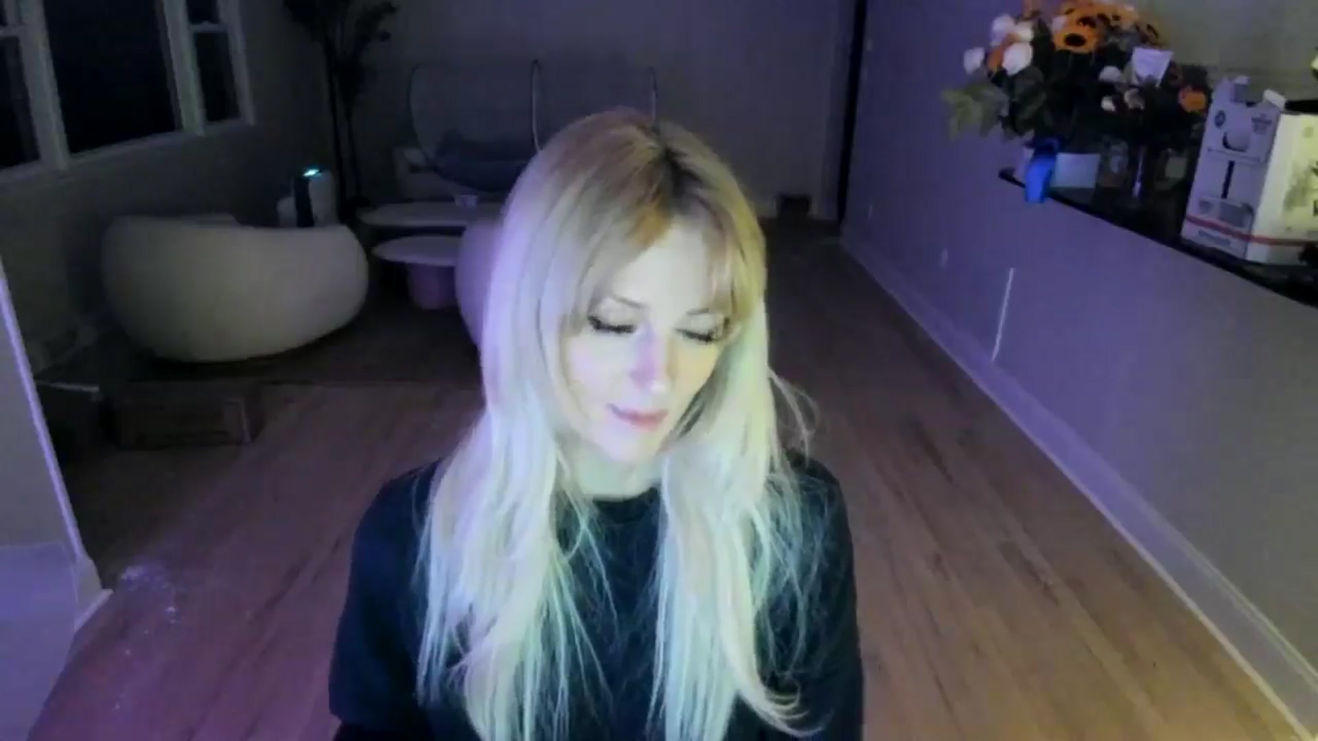 Gallery image thumbnail from Milk_Party's myfreecams stream on, 06/03/2025, 04:21 image 17 of 20