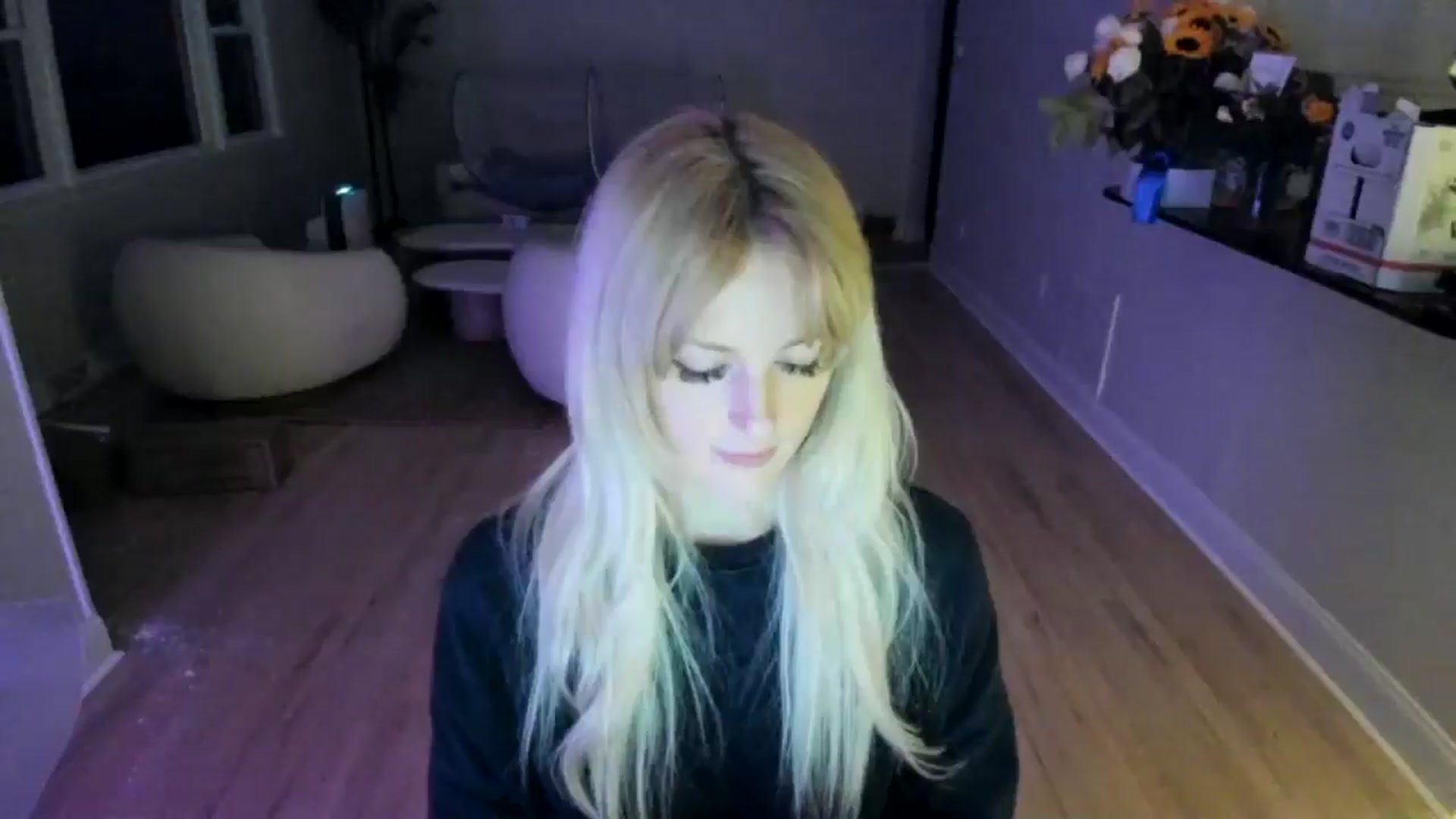 Gallery image thumbnail from Milk_Party's myfreecams stream on, 06/03/2025, 04:21 image 10 of 20