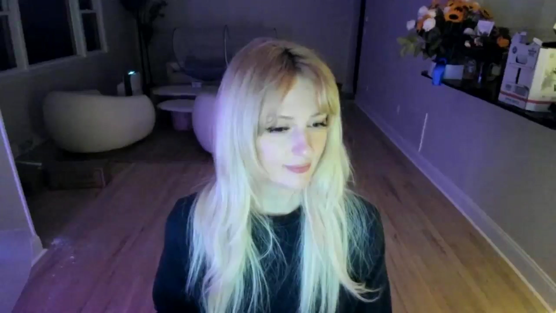 Gallery image thumbnail from Milk_Party's myfreecams stream on, 06/03/2025, 04:50 image 8 of 20