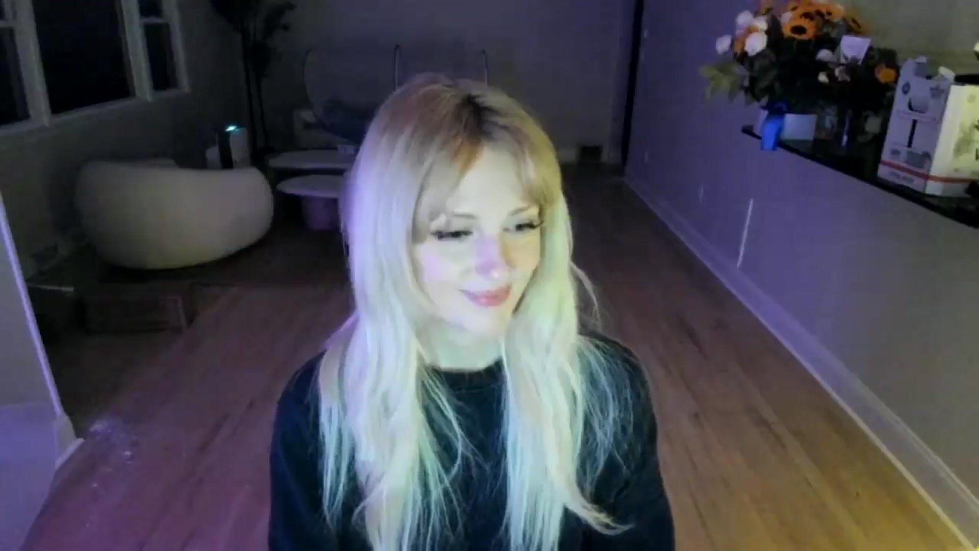 Gallery image thumbnail from Milk_Party's myfreecams stream on, 06/03/2025, 04:50 image 19 of 20
