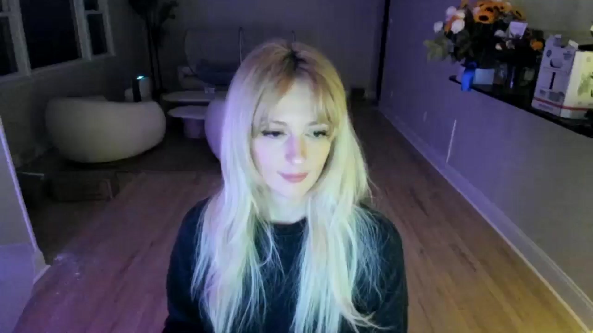Gallery image thumbnail from Milk_Party's myfreecams stream on, 06/03/2025, 04:50 image 7 of 20