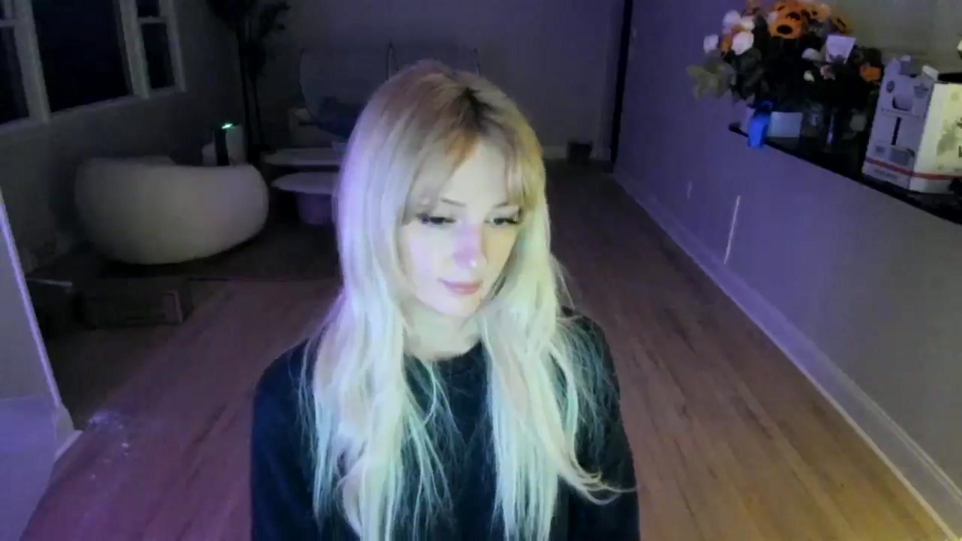 Gallery image thumbnail from Milk_Party's myfreecams stream on, 06/03/2025, 04:50 image 4 of 20