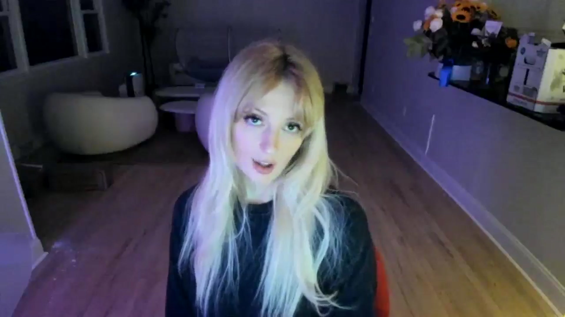 Gallery image thumbnail from Milk_Party's myfreecams stream on, 06/03/2025, 04:50 image 3 of 20