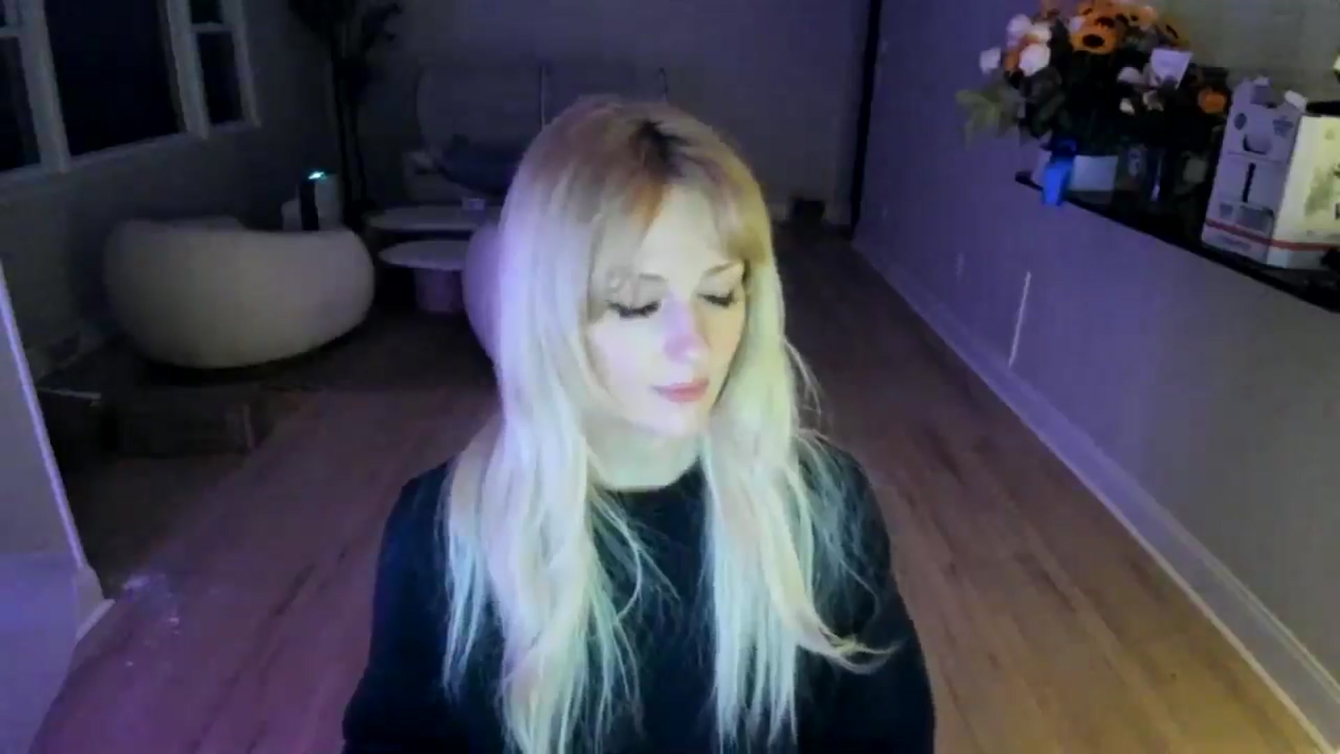 Gallery image thumbnail from Milk_Party's myfreecams stream on, 06/03/2025, 04:50 image 14 of 20
