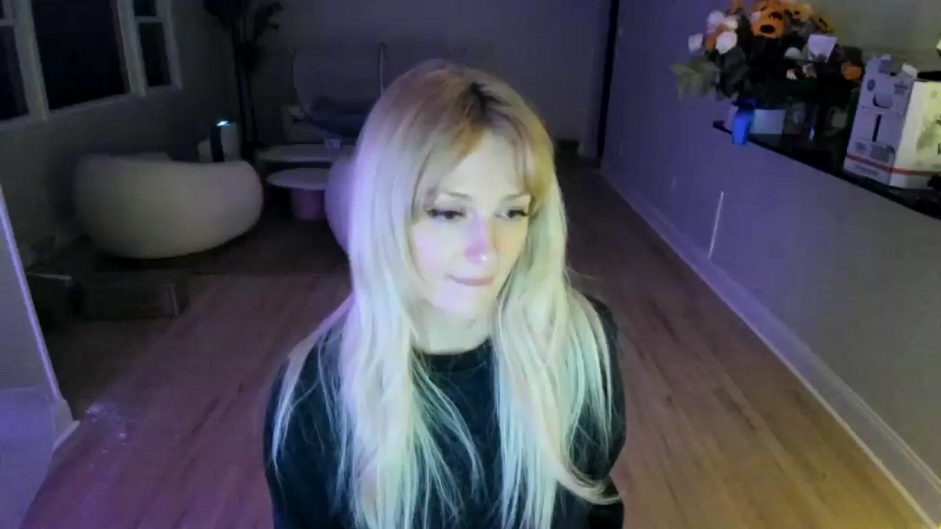 Gallery image thumbnail from Milk_Party's myfreecams stream on, 06/03/2025, 05:45 image 16 of 20