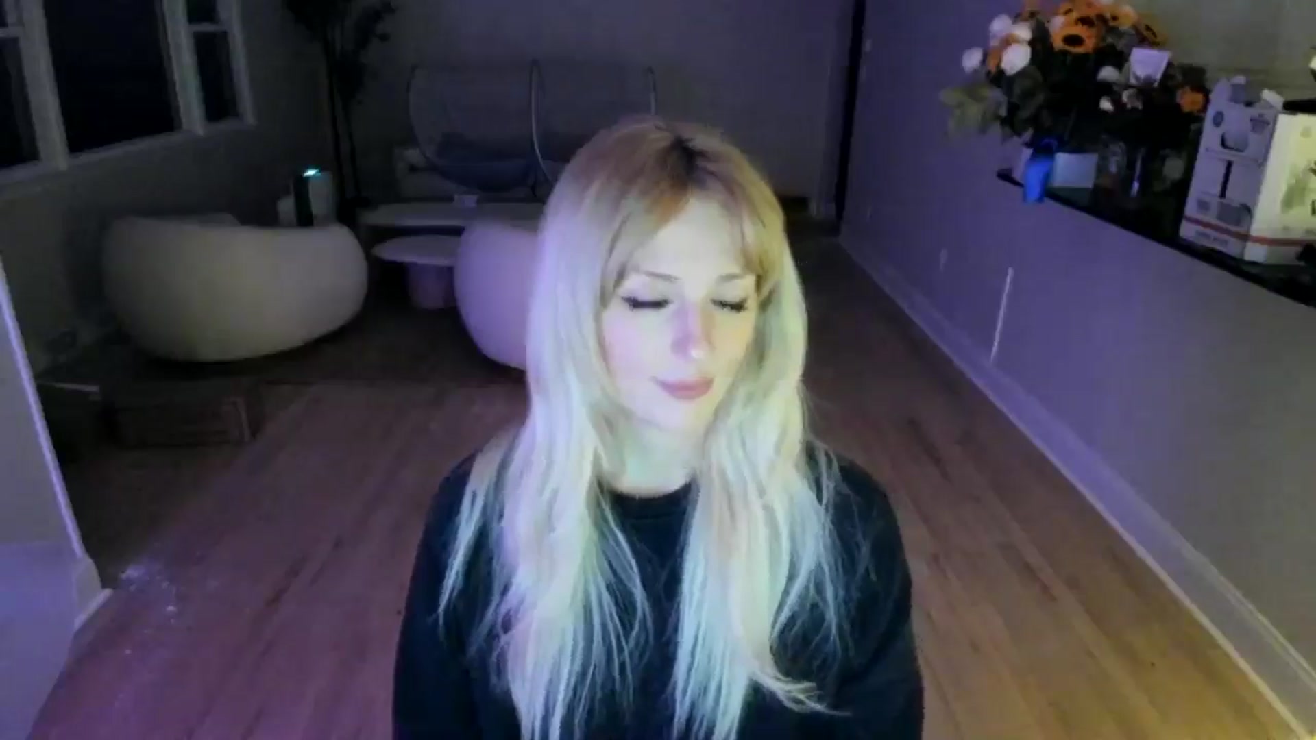 Gallery image thumbnail from Milk_Party's myfreecams stream on, 06/03/2025, 05:45 image 4 of 20