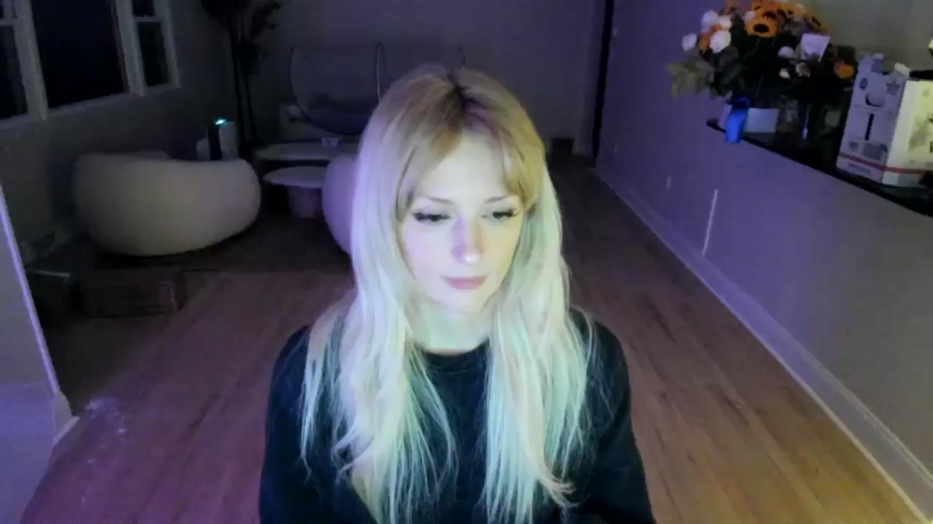 Gallery image thumbnail from Milk_Party's myfreecams stream on, 06/03/2025, 05:45 image 6 of 20