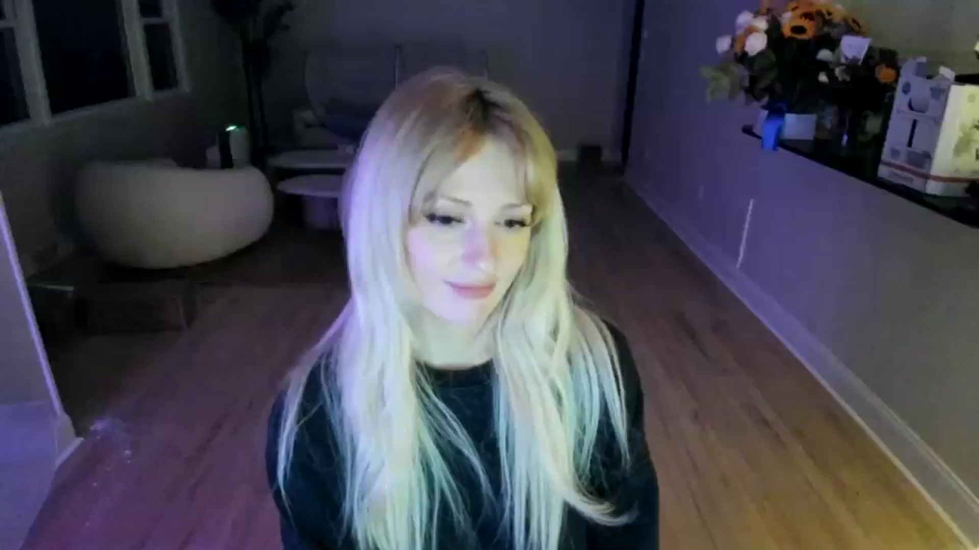 Gallery image thumbnail from Milk_Party's myfreecams stream on, 06/03/2025, 05:45 image 17 of 20