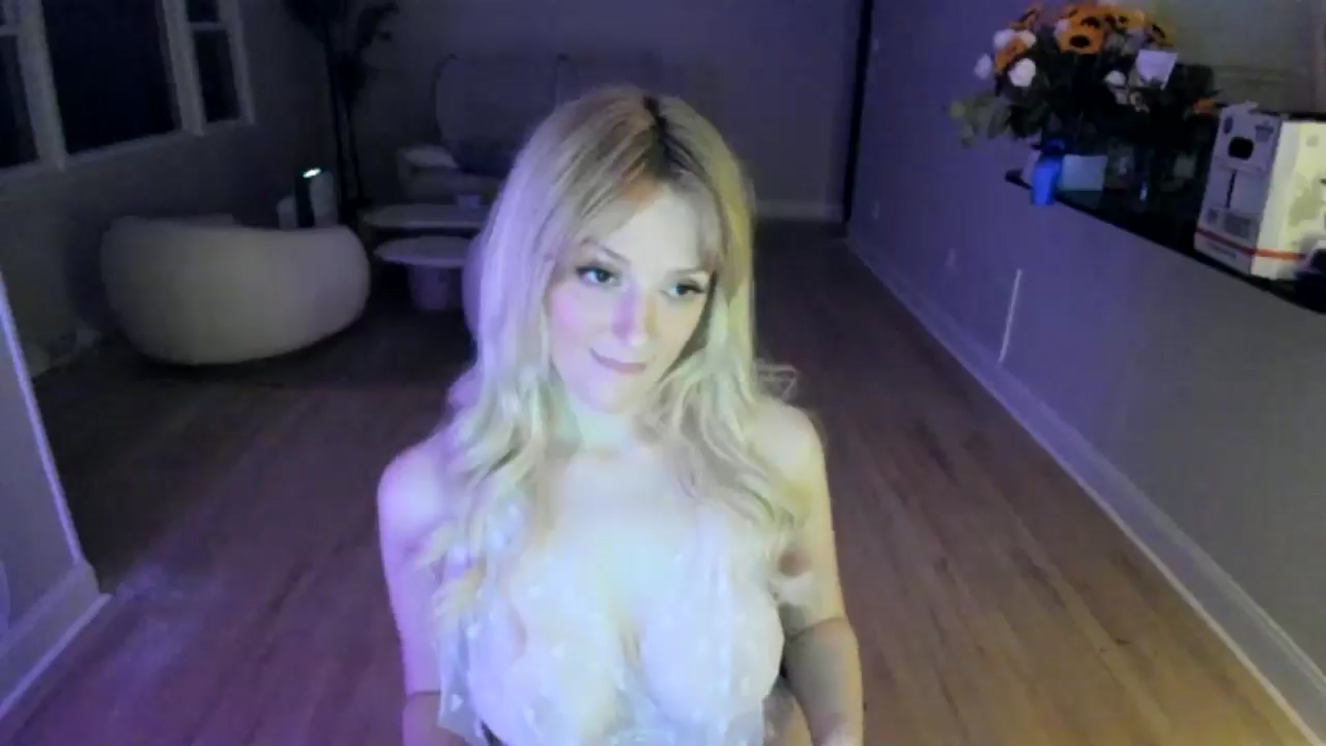 Gallery image thumbnail from Milk_Party's myfreecams stream on, 06/05/2025, 03:54 image 18 of 20