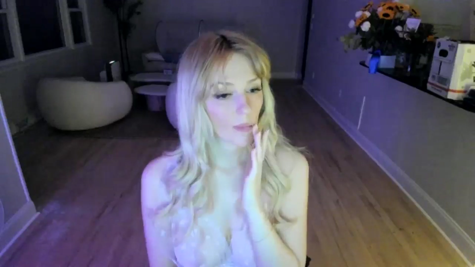 Gallery image thumbnail from Milk_Party's myfreecams stream on, 06/05/2025, 04:11 image 20 of 20