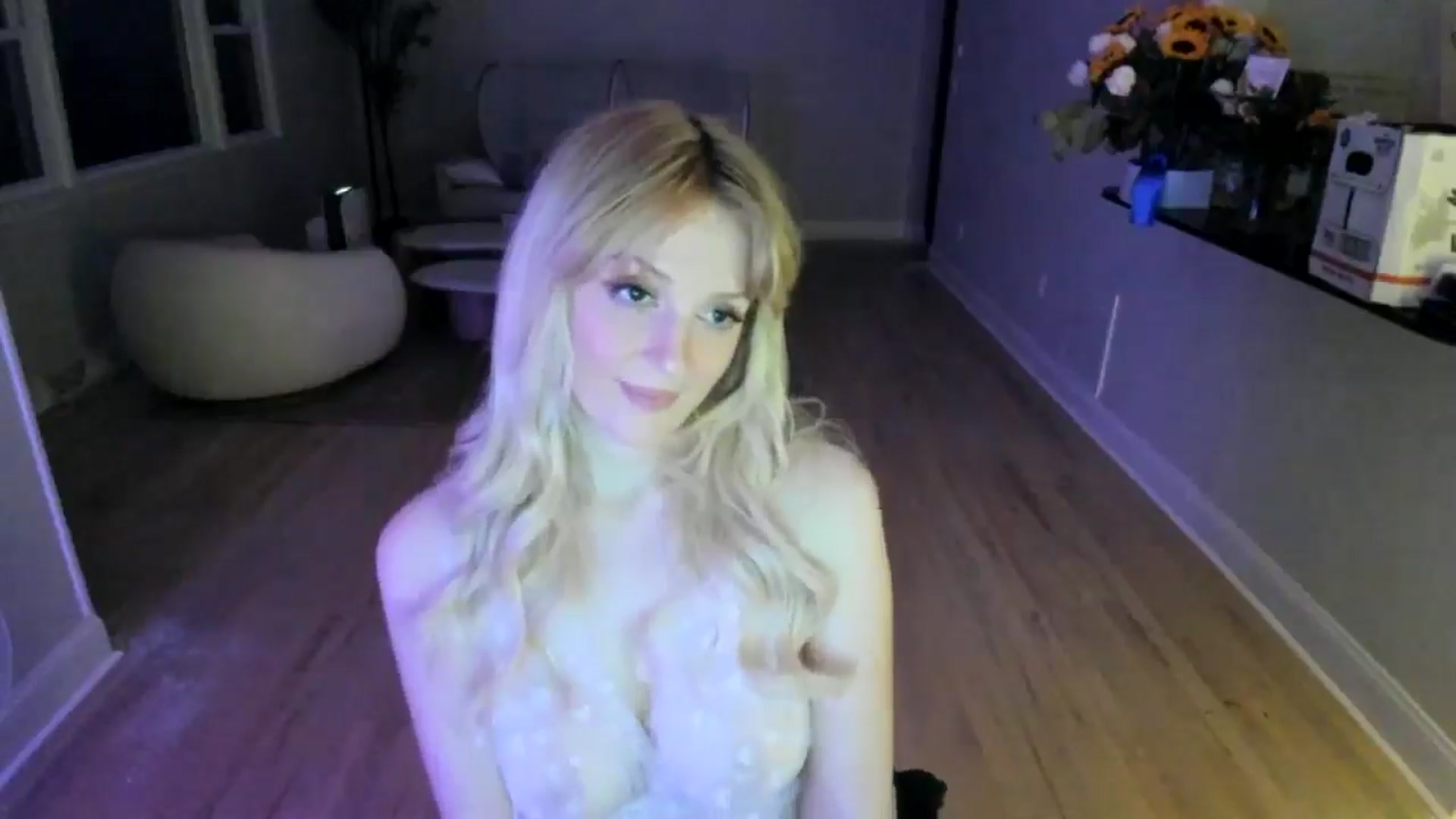 Gallery image thumbnail from Milk_Party's myfreecams stream on, 06/05/2025, 04:11 image 10 of 20
