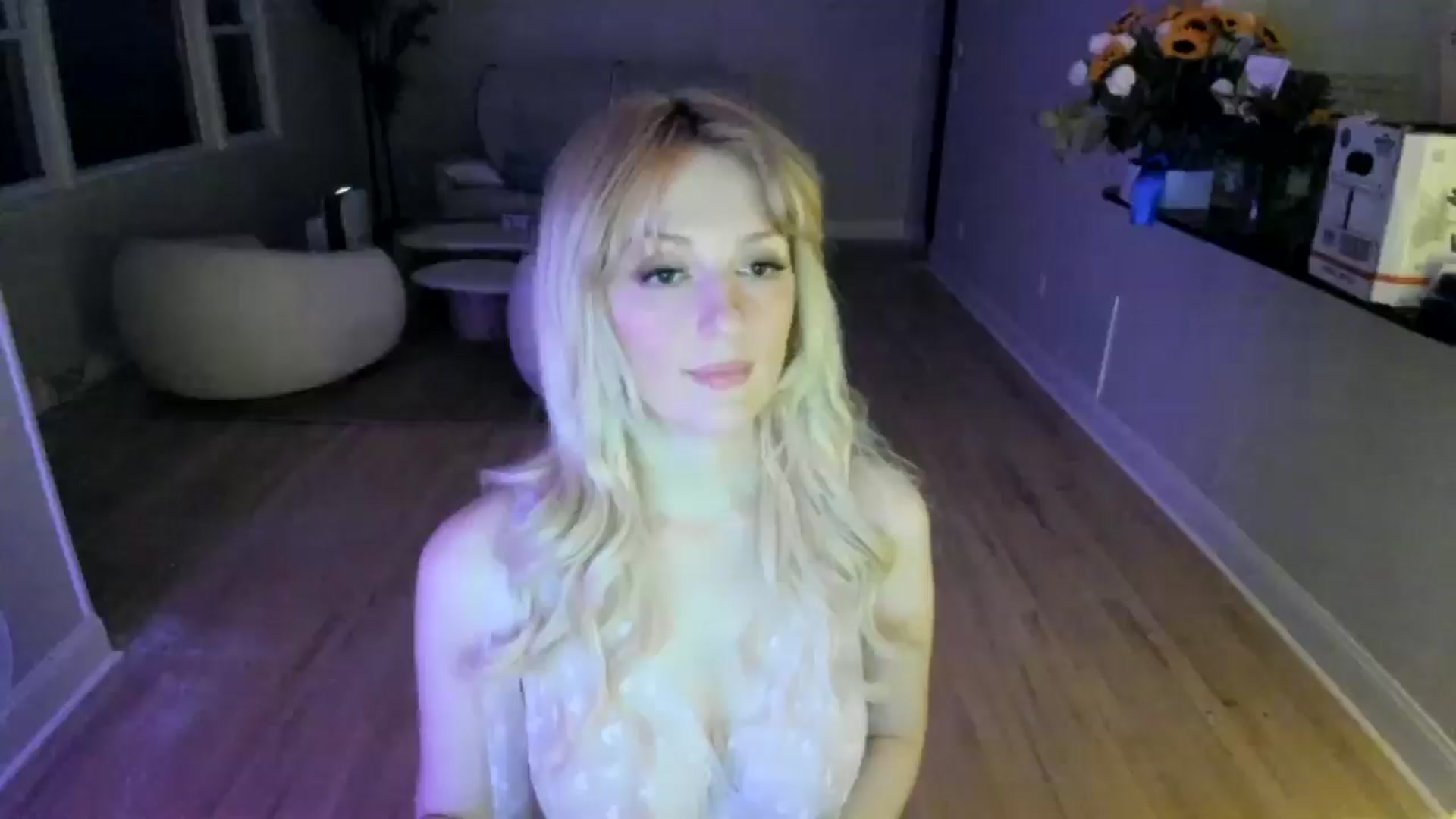 Gallery image thumbnail from Milk_Party's myfreecams stream on, 06/05/2025, 04:11 image 8 of 20