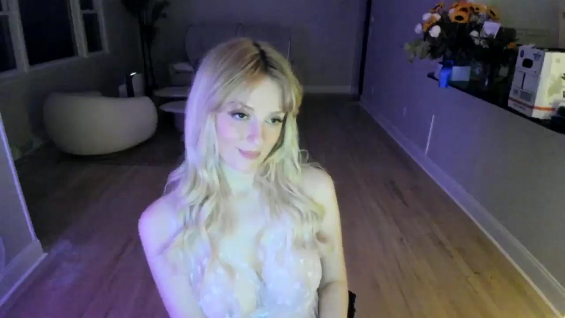Gallery image thumbnail from Milk_Party's myfreecams stream on, 06/05/2025, 04:11 image 6 of 20